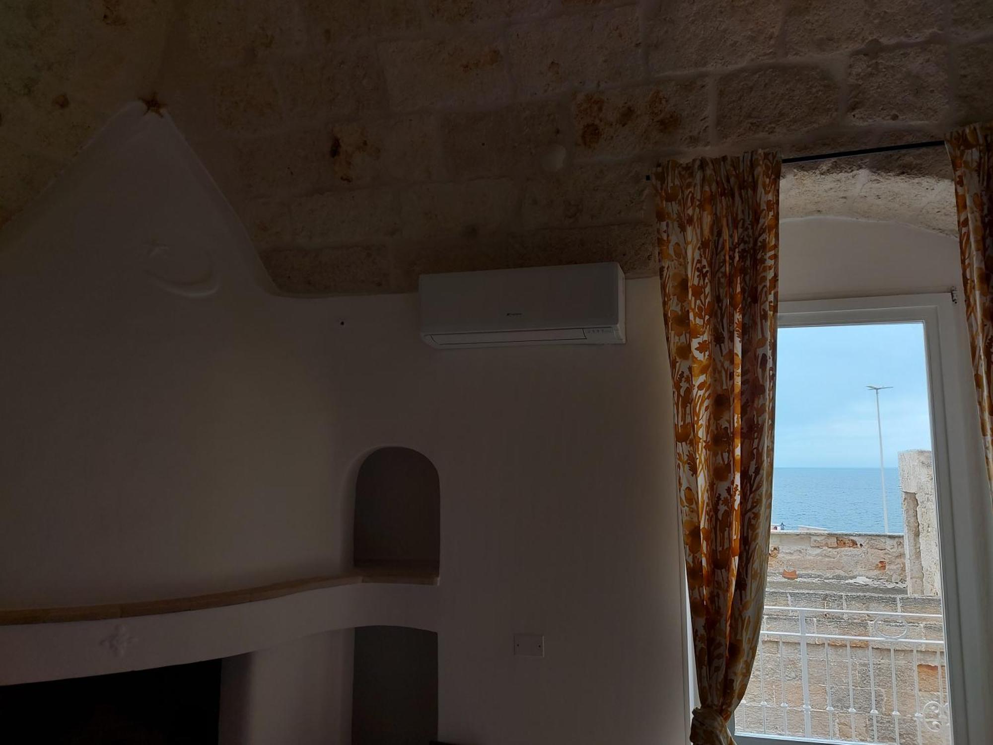 Bonitamare Hotel Полиняно а Маре Екстериор снимка